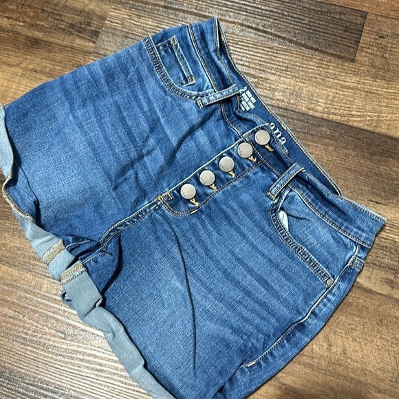 A.n.a anew approach Jean shorts - Picture 2 of 4